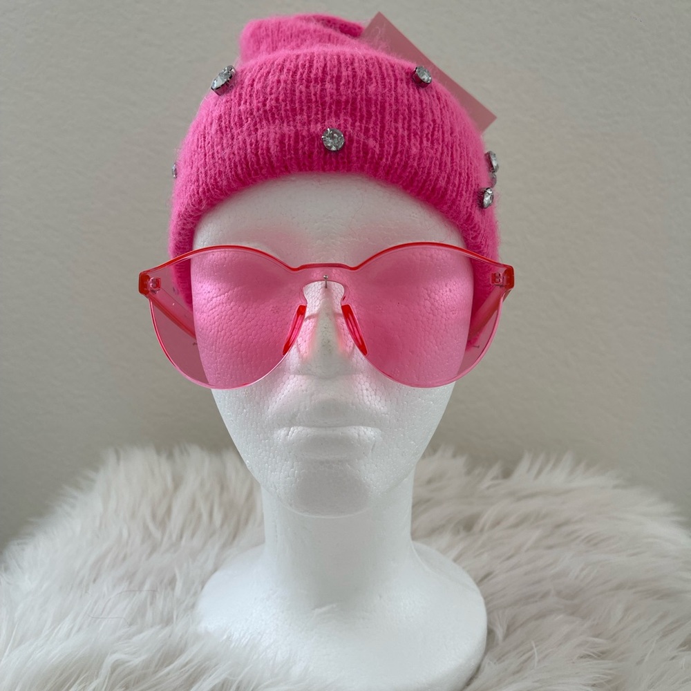Winter Knit Pom Pom Hot Pink Hat + 🎁 🕶️